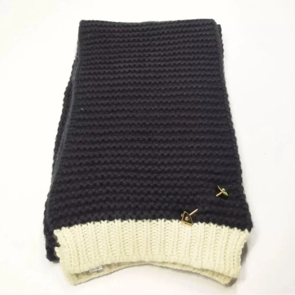 Louis Vuitton Black White Chunky Knit Cashmere Scarf Stole Muffler Shawl Pin